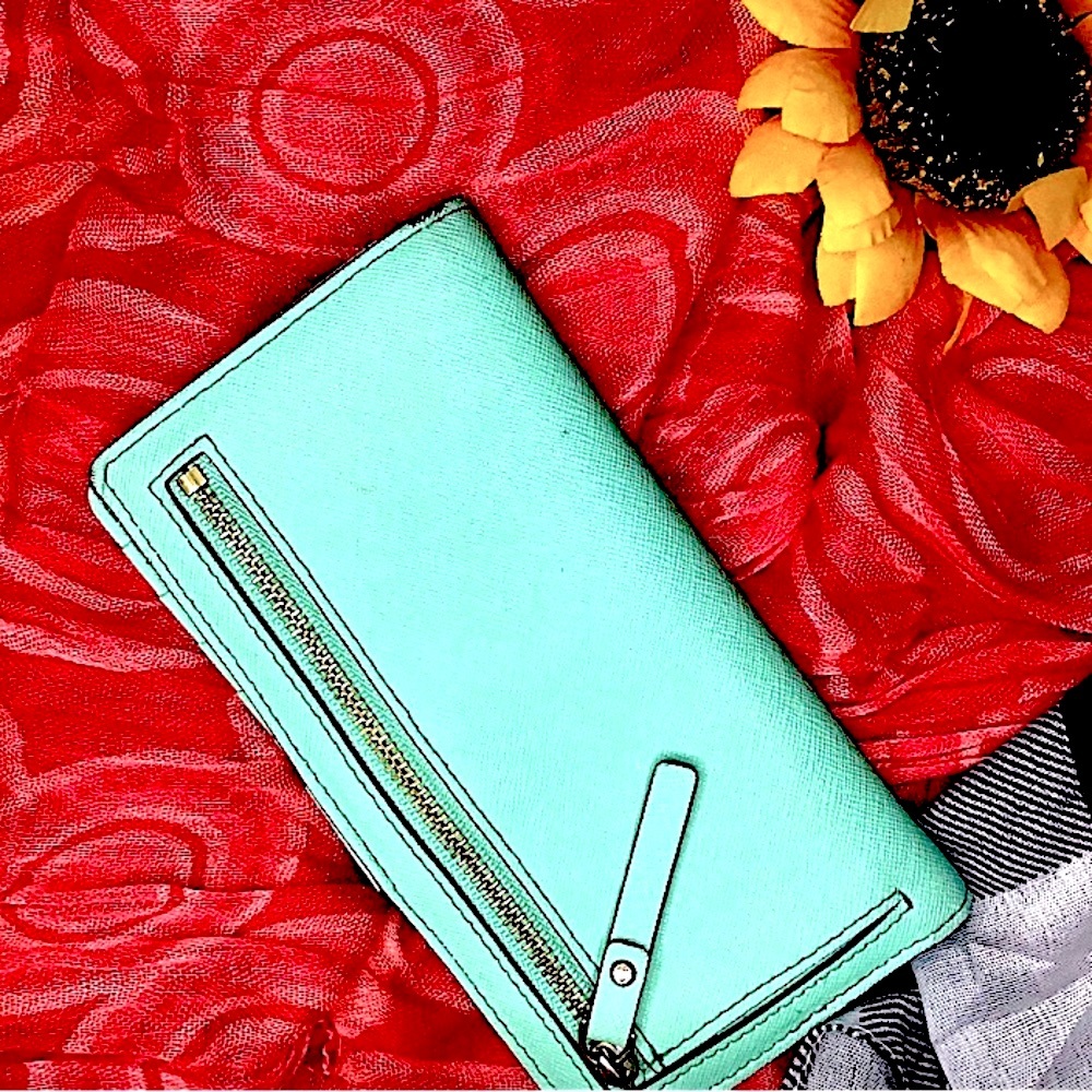 Nwot Kate Spade T & Co. Color Large Wallet. Snap closure, zipper pocket  on back - Picture 9 of 12